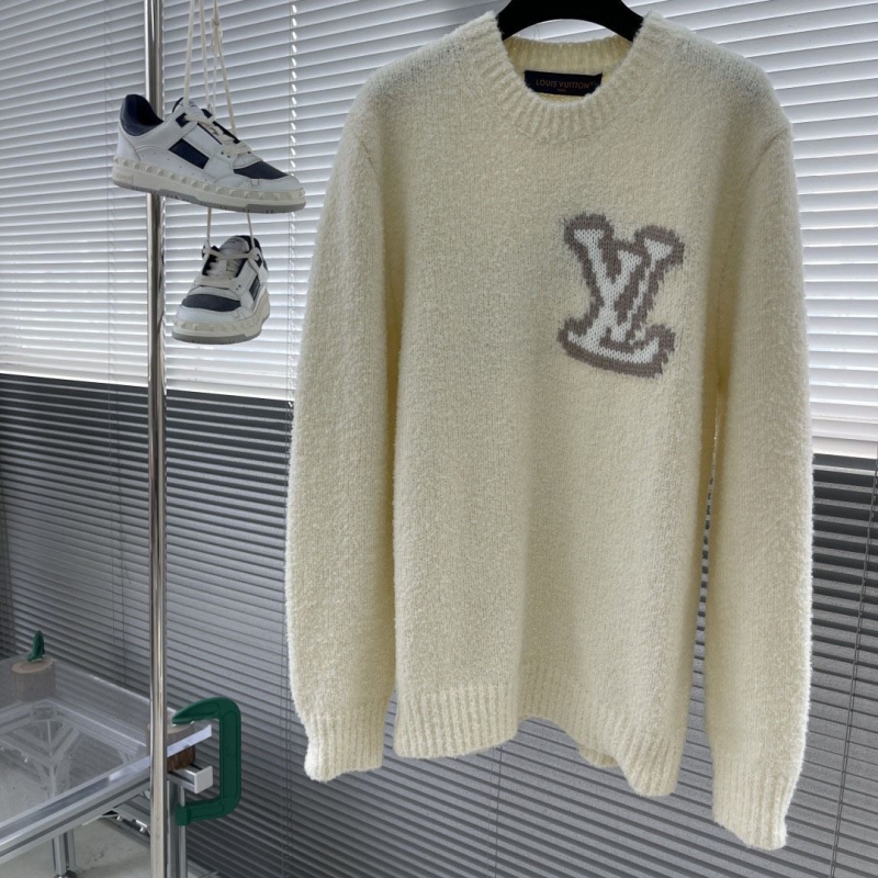 l0vis Vvtt0n sweater